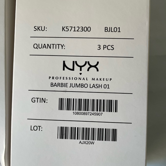 NYX Professional Makeup Jumbo Eye Pencil - Black - Picture 2 of 8